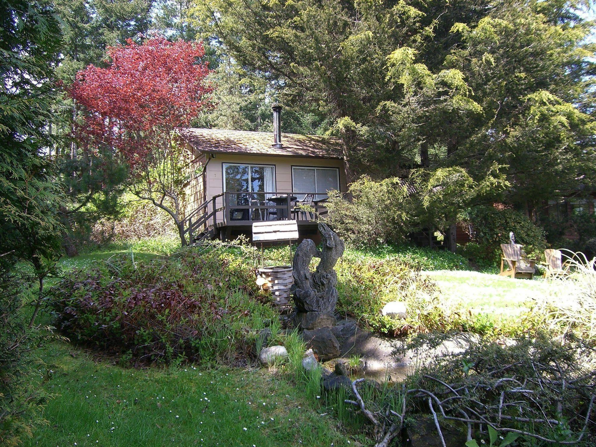 Driftwood Village Cottages Sturdies Bay Eksteriør bilde